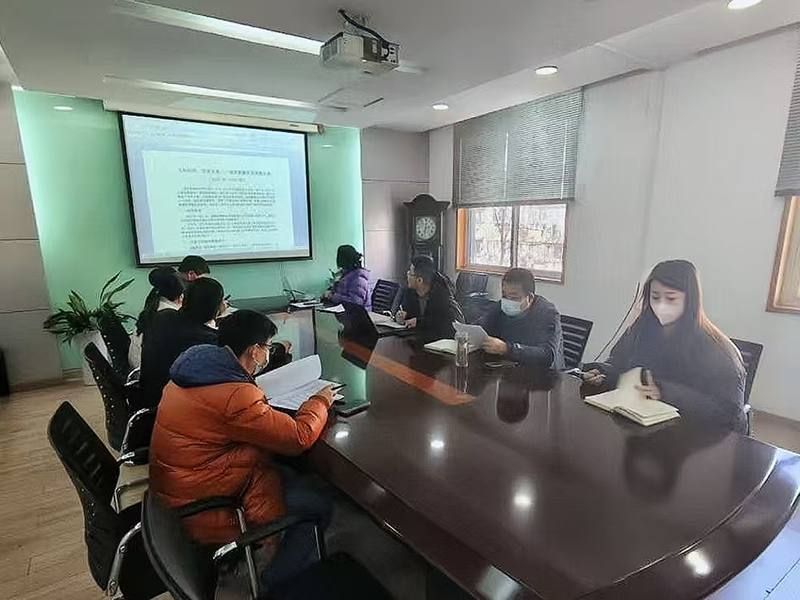 “五年奮進(jìn)路，城市煥新顏”宏嘉公司研討城市更新五年發(fā)展方案